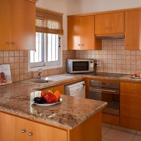 Villa Charlotte Протарас Екстериор снимка
