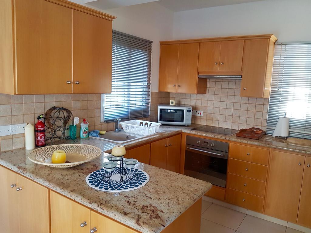 Villa Charlotte Протарас Екстериор снимка