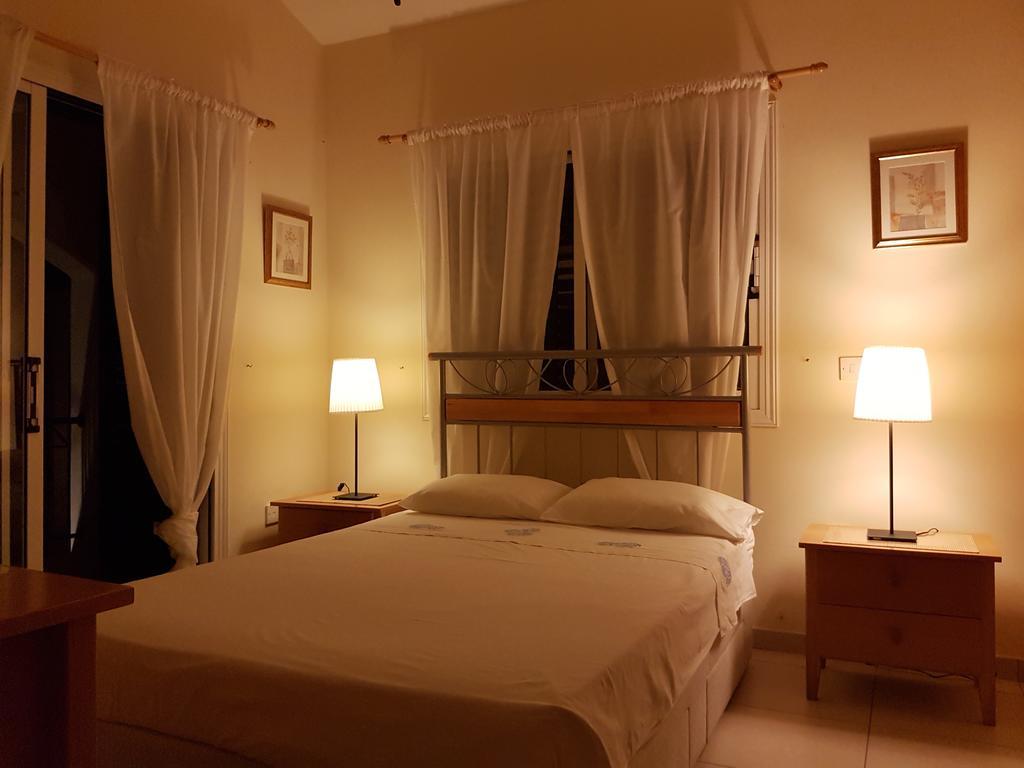 Villa Charlotte Протарас Екстериор снимка