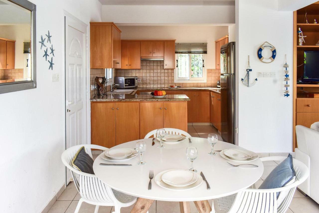 Villa Charlotte Протарас Екстериор снимка