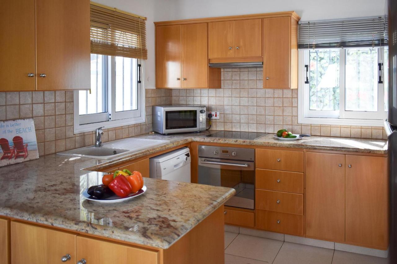 Villa Charlotte Протарас Екстериор снимка