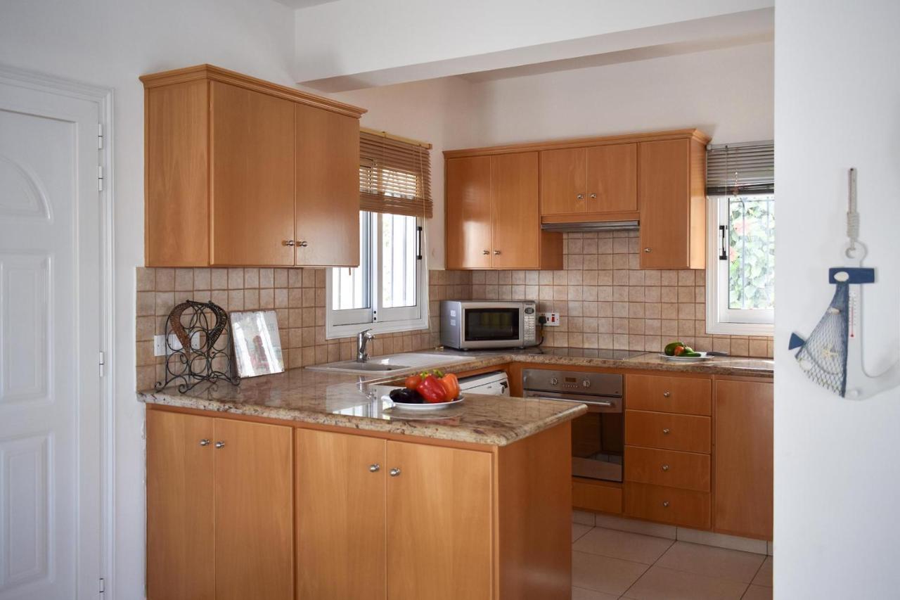 Villa Charlotte Протарас Екстериор снимка