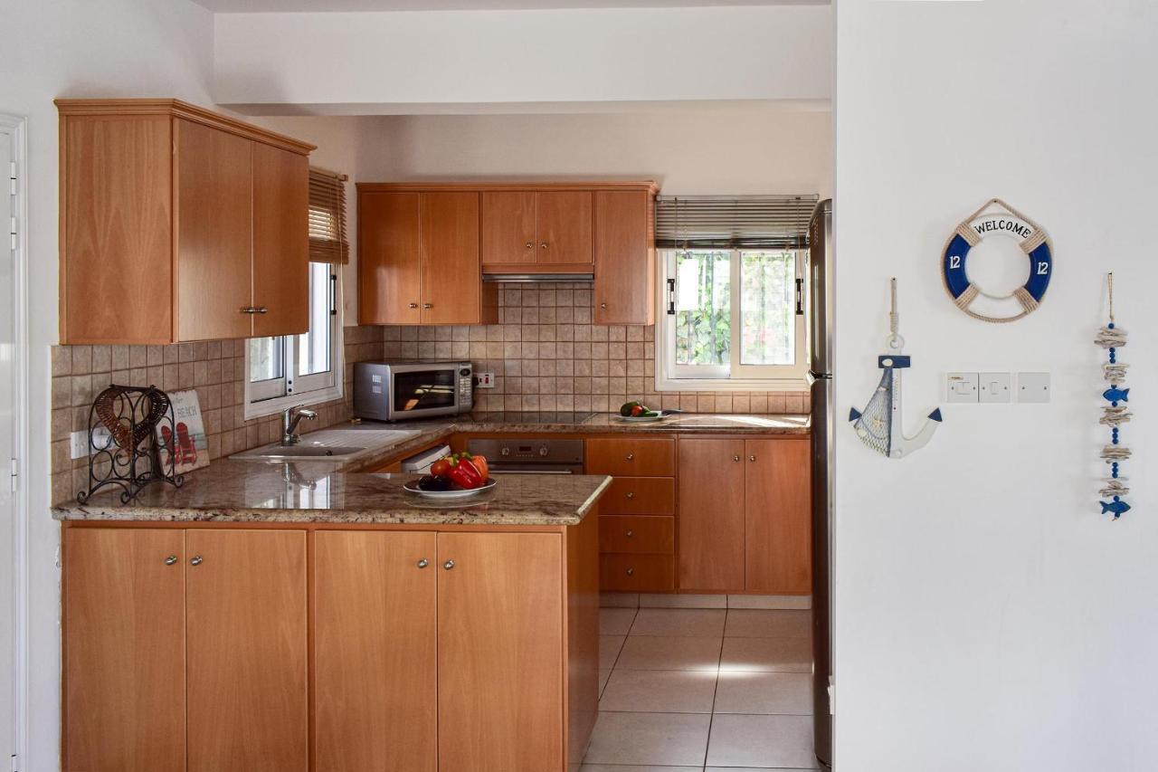 Villa Charlotte Протарас Екстериор снимка