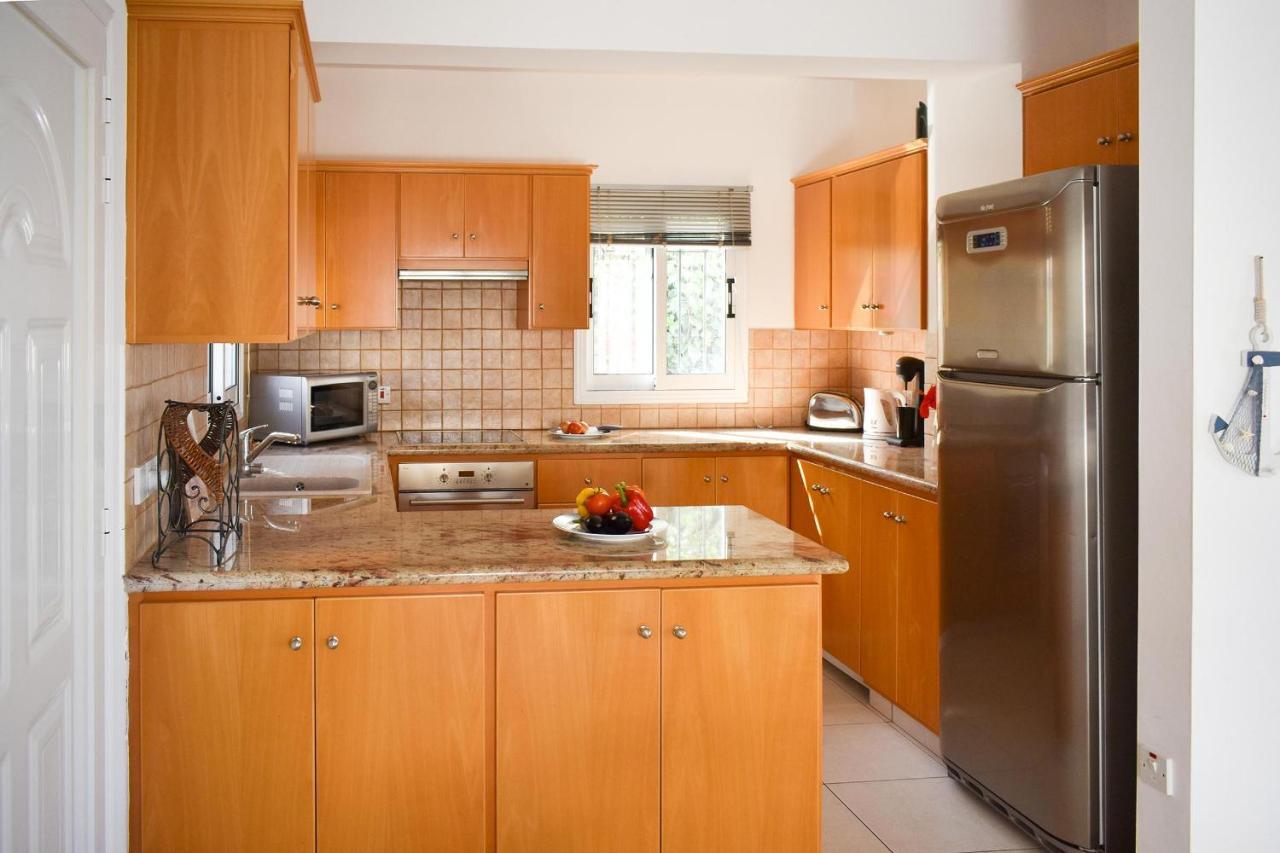 Villa Charlotte Протарас Екстериор снимка